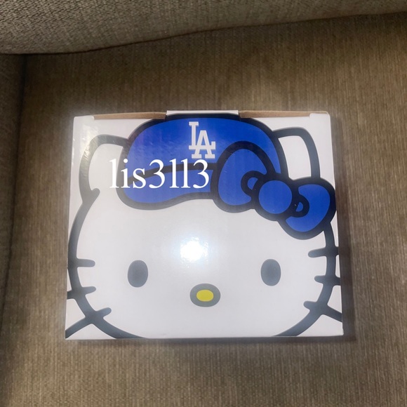 Hello Kitty Dodgers Bobblehead 🎀 - Picture 3 of 7